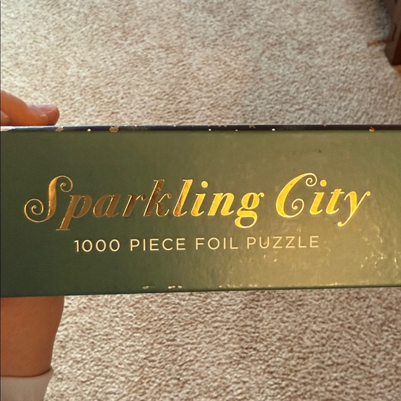 Galison Sparkling City Foil Puzzle. 1000 pieces.  Complete with poster - Picture 9 of 9